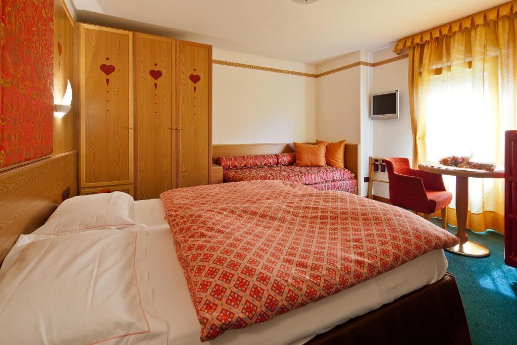 Hotel Haus Michaela Sappada Oda fotoğraf